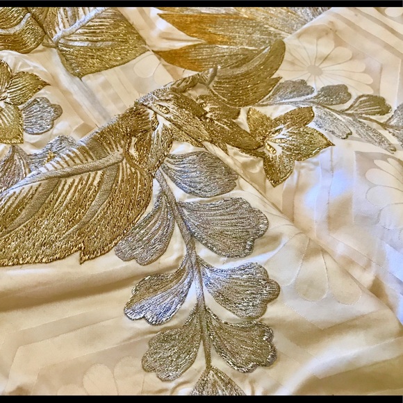 Vintage Japanese Wedding Kimono wear or wall art - Picture 2 of 11